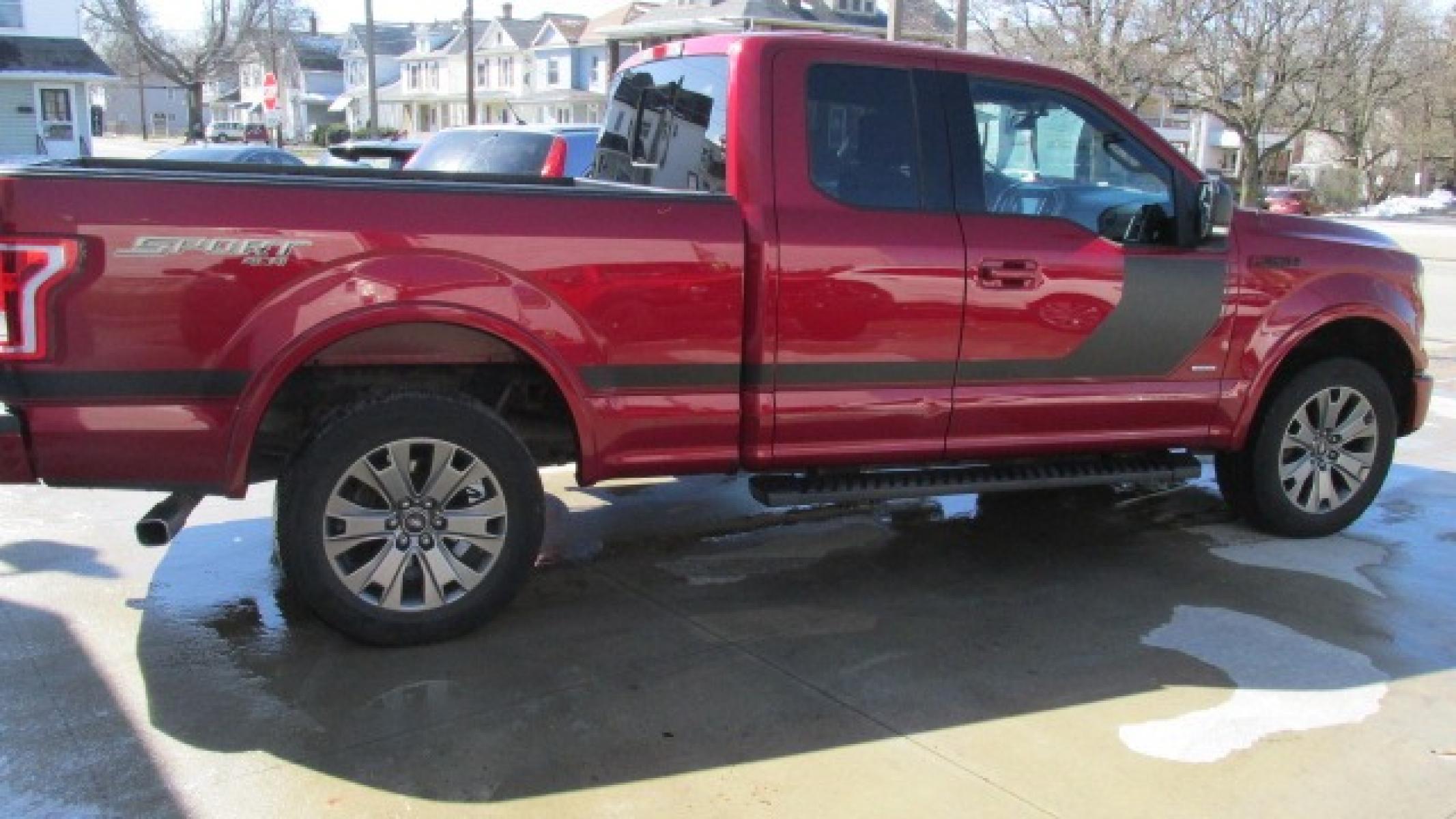 2016 Ruby Red Metallic /Graphite Ford F-150 XLT SPORT (1FTFX1EG2GF) with an 3.5L V6 DOHC 24V engine, 6-Speed Automatic transmission, located at 827 W 26th Street, Erie, PA, 16508, (814) 455-3401, 42.105431, -80.090942 - Photo #3